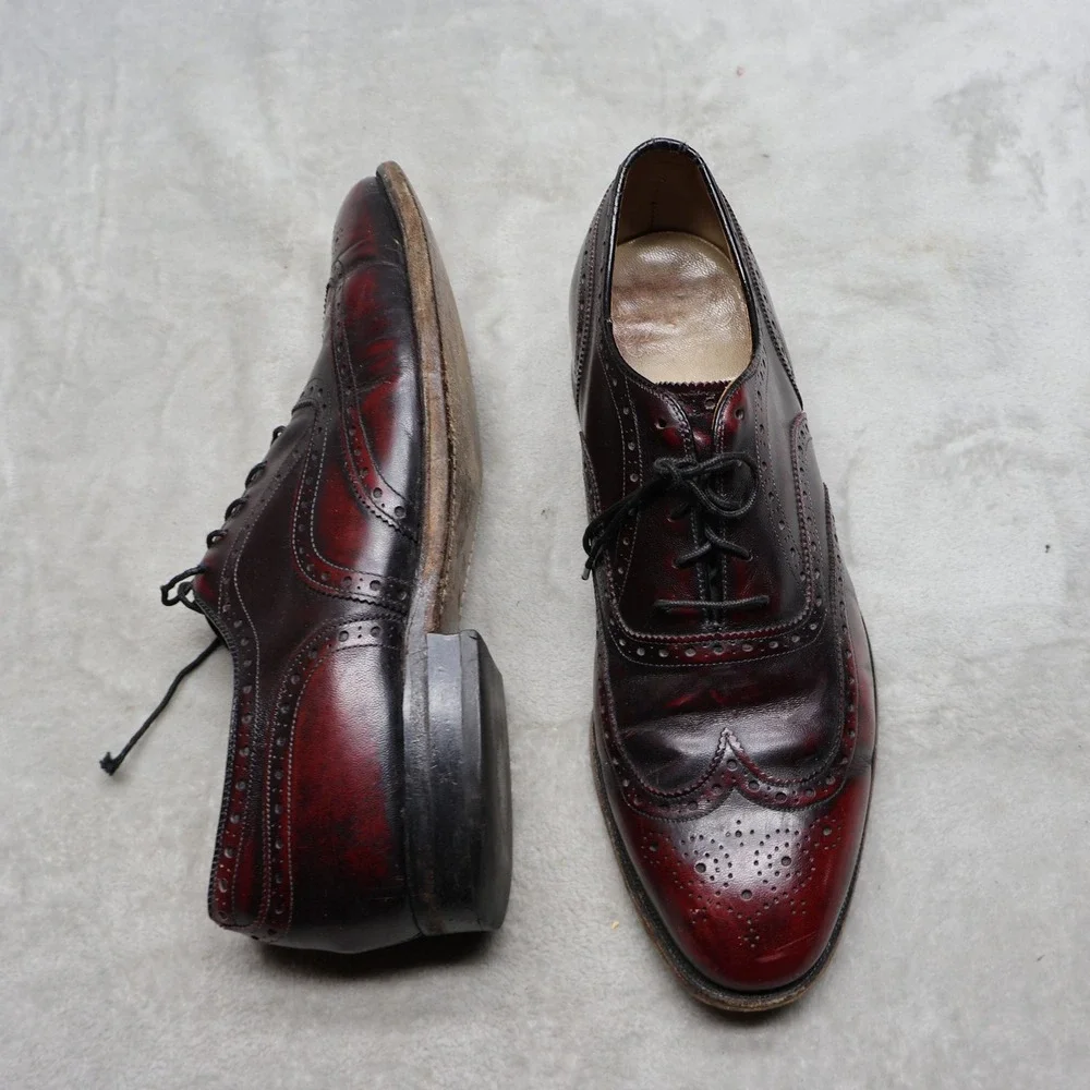 Johnston & Murphy Mens 9D Oxford Shoes Wine Leather Brogue Wingtip Dress 15-1133